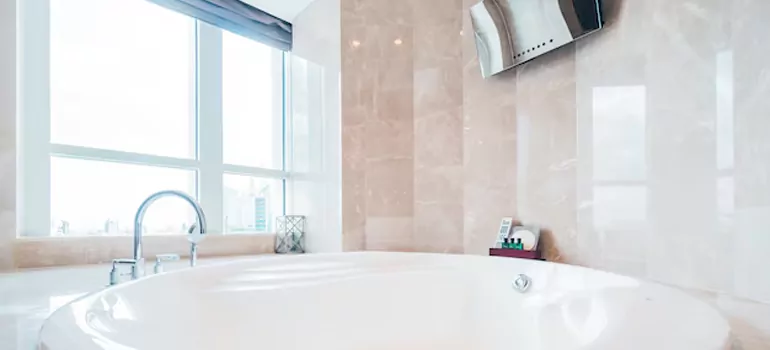 Bathroom Window Coverings in Oviedo, FL