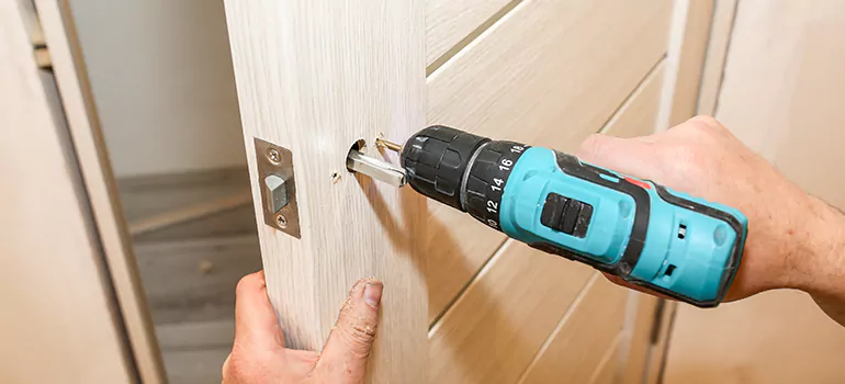 Old Door Knob Repair in Oviedo, FL