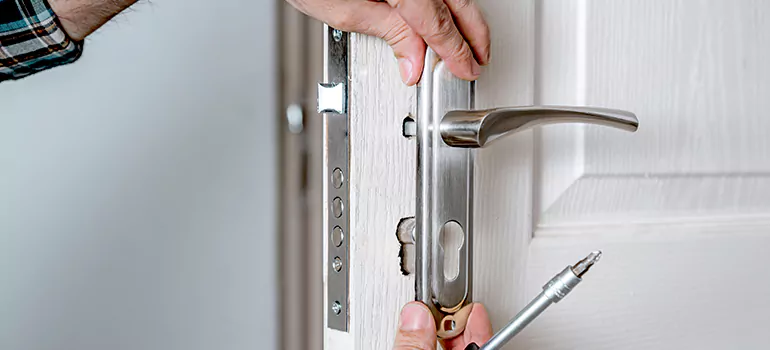 Front Door Knob Repair in Oviedo, FL
